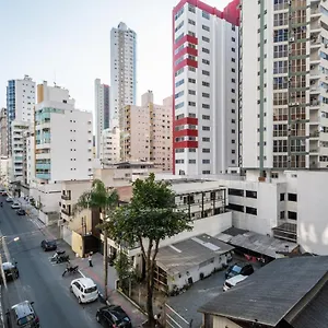 Em Frente Ao Shopping Atlântico! Ampla Sacada, Garagem E Ar Condicionado! , Balneário Camboriú Brasil